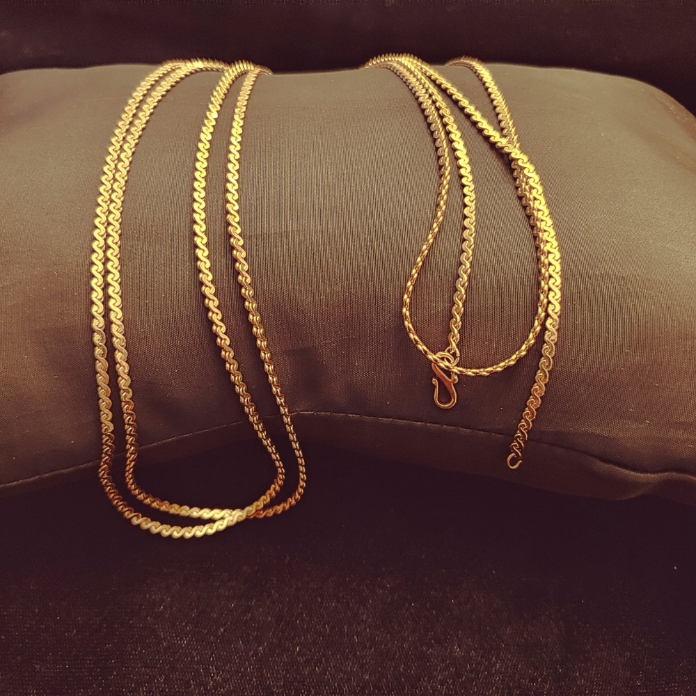 48" Gold chain.